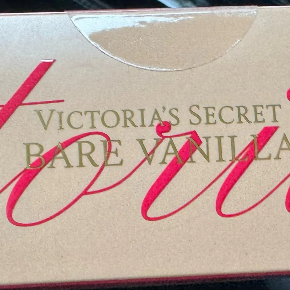 Victoria's Secret Bare Vanilla Fragrance Mist & Lotion Set - Gold and Black - Picture 3 of 3